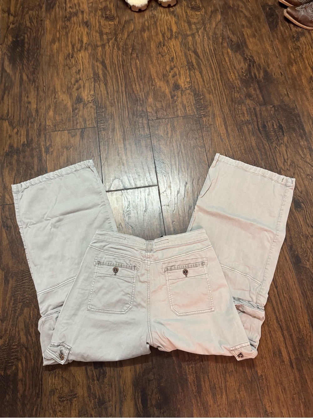 Cargo pants - Picture 2 of 3